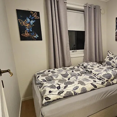 Norwegian 2 Bedroom With Free Parking Apartment Tromsdalen