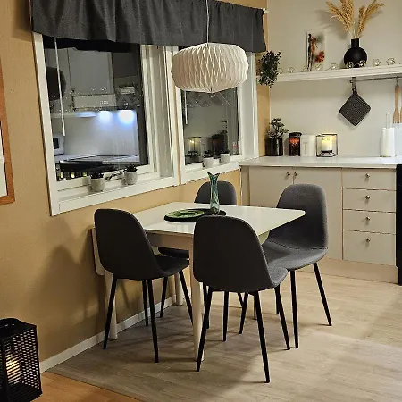 Norwegian 2 Bedroom With Free Parking Διαμέρισμα Tromsdalen
